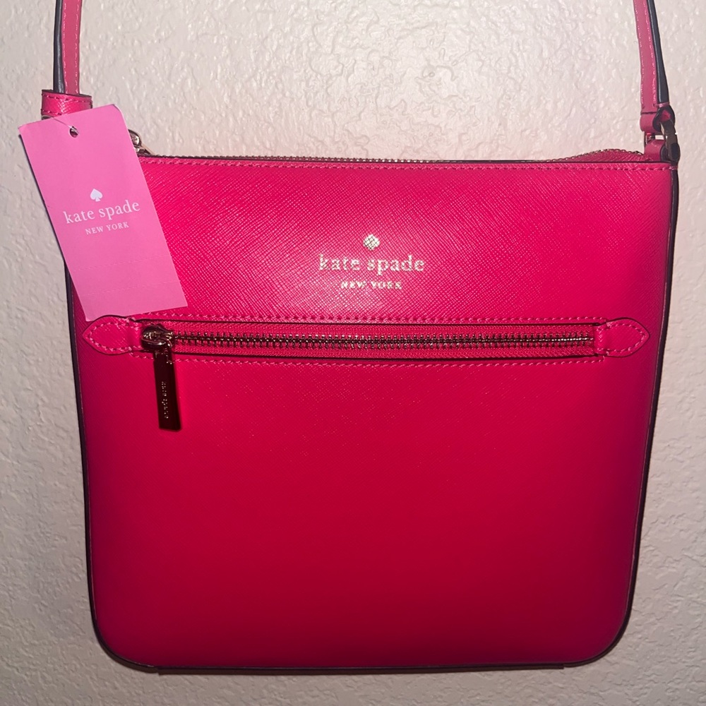 Kate Spade Sadie North Crossbody Purse with dust bag.